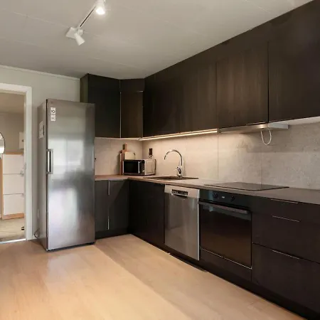7br Nearby Ski, Swim, And Aurora View Tromsø